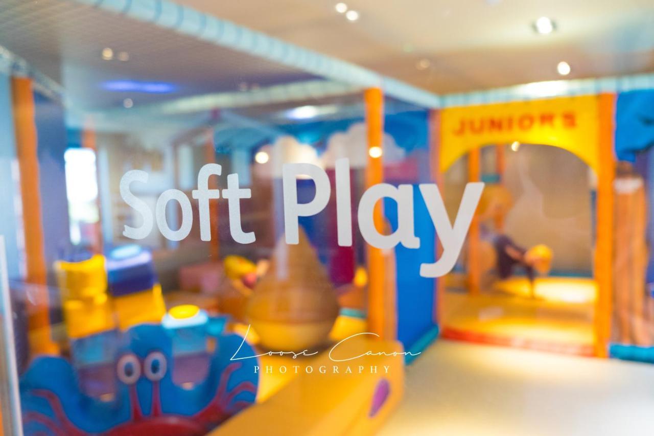 Big Skies Platinum Plus Holiday Home With Wifi, Netflix, Dishwasher, Decking Camber Luaran gambar